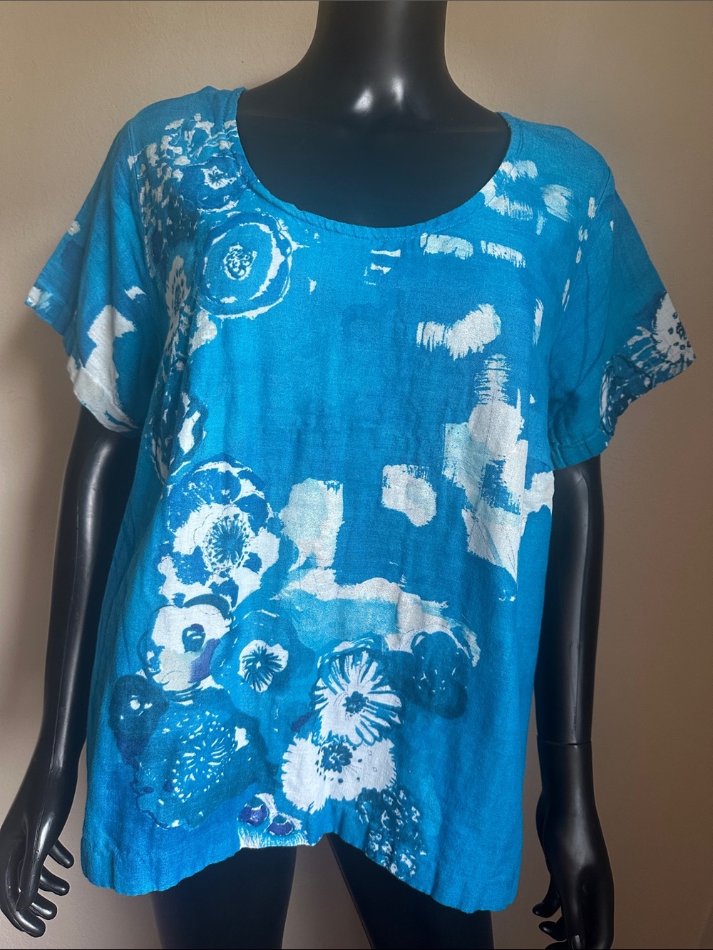 Vintage Handmade Blue Floral Short-Sleeve Scoop Neck Top